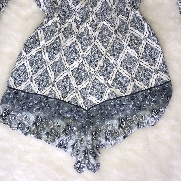 Abercrombie and Fitch Romper - Picture 5 of 5